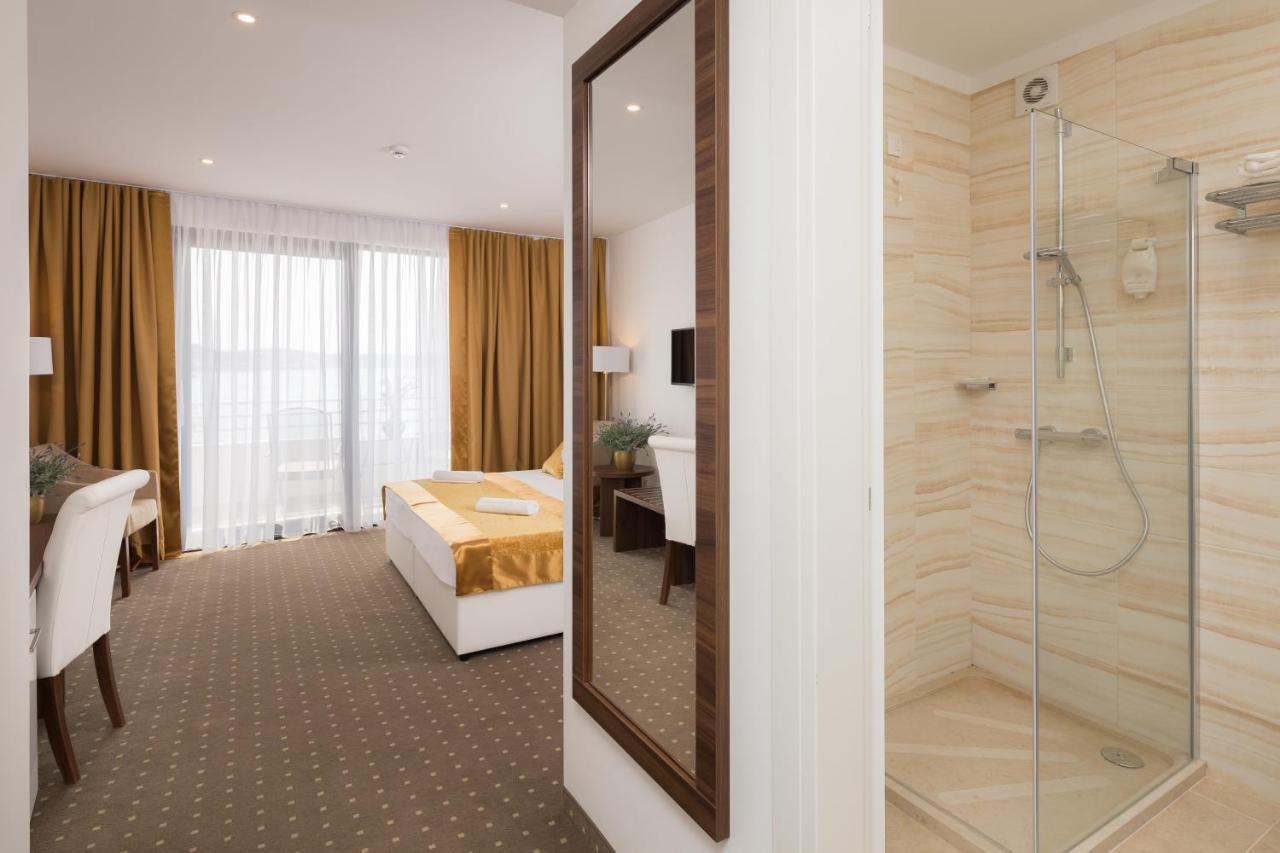 Hotel Perla Rogoznica  Eksteriør billede